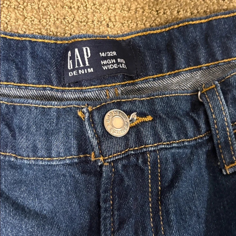 GAP High Rise SuperSoft Studded Wide-Leg Jeans - Picture 3 of 7
